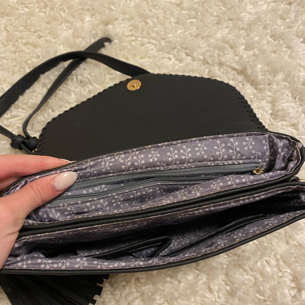 Black Crossbody - Picture 6 of 6